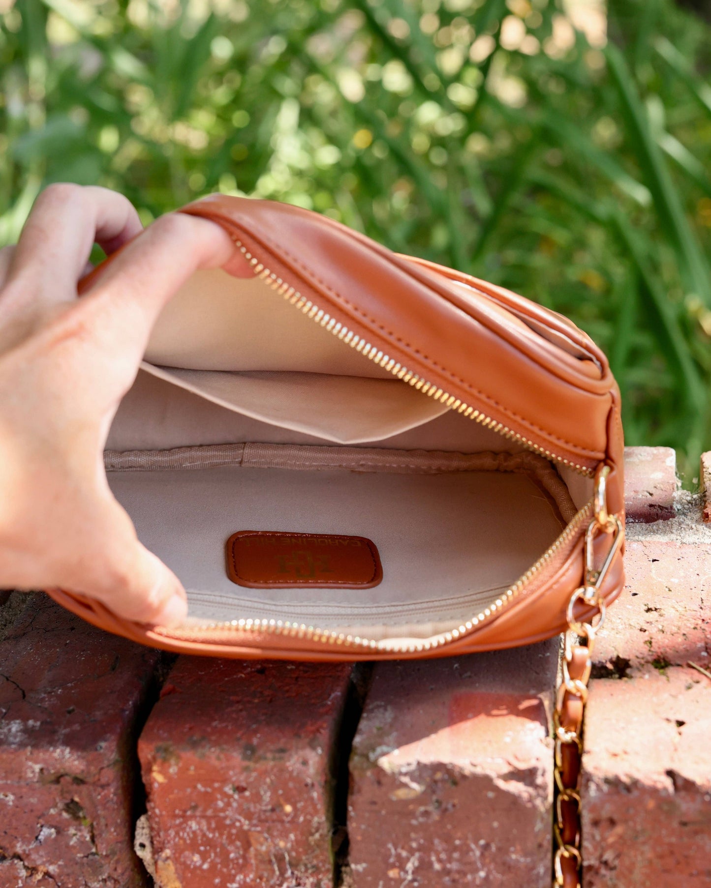 Fiona Crossbody Saddle LD: