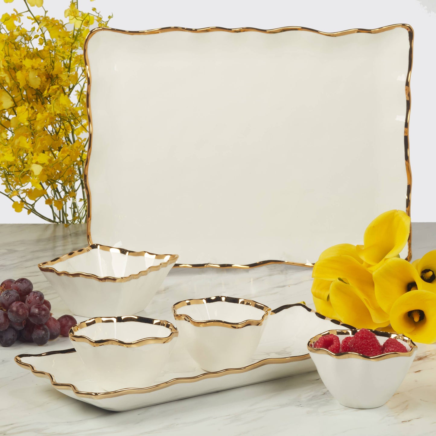 Regency Gold 4 pc. Tray w/Bowls 14in x 6.25in x 1.5in