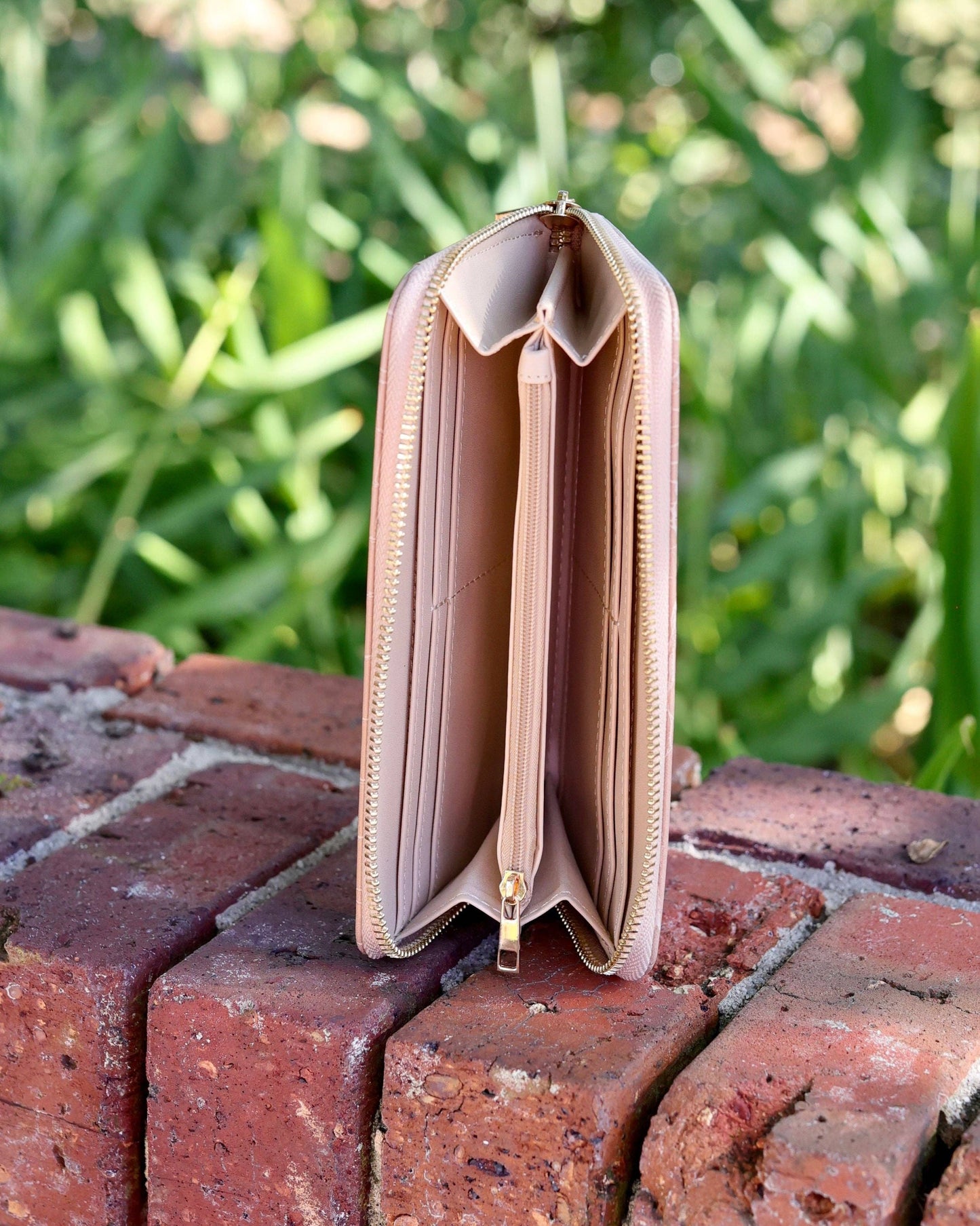 Penelope Wallet Latte EC: