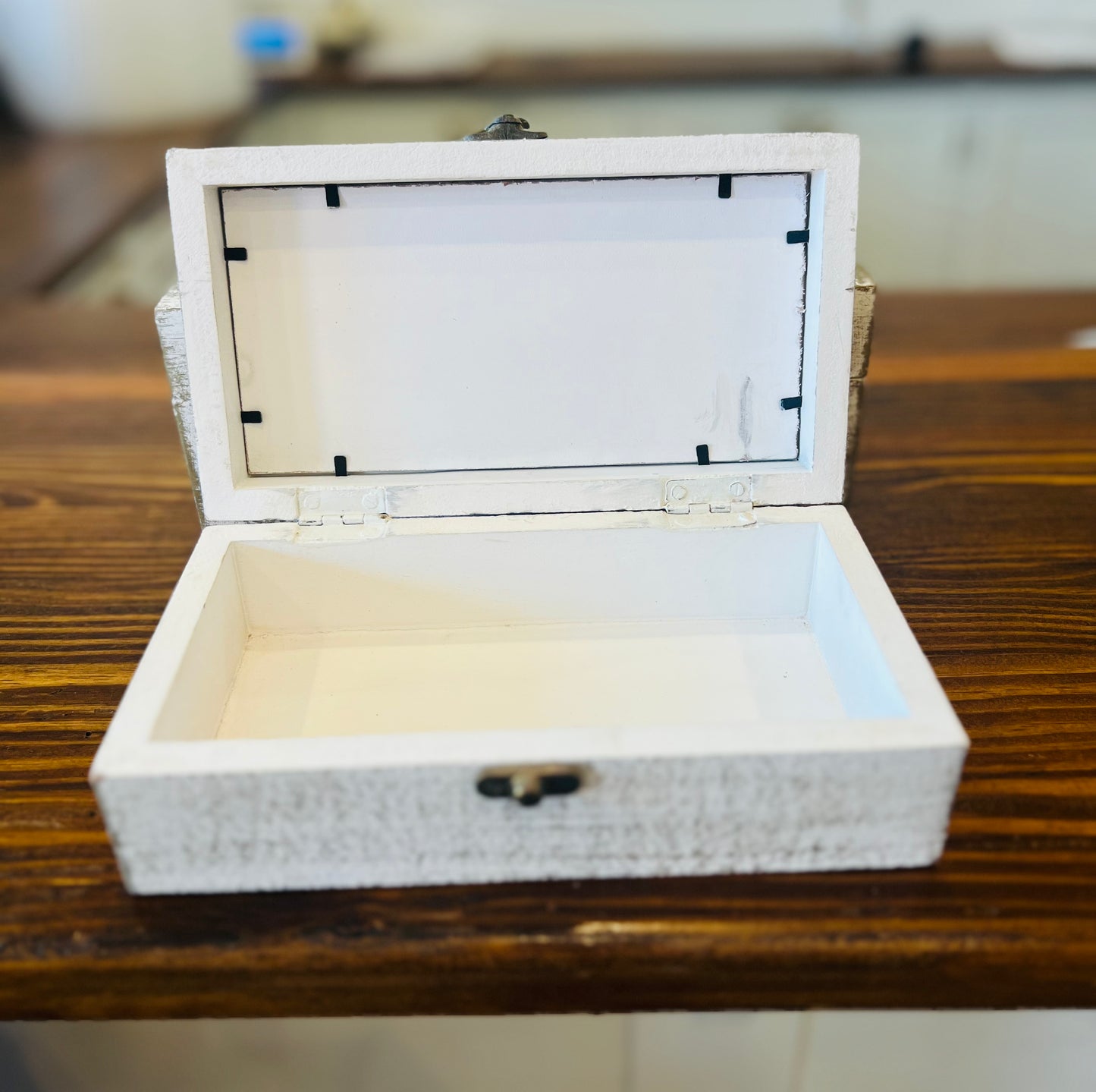 White mango wood coastal box