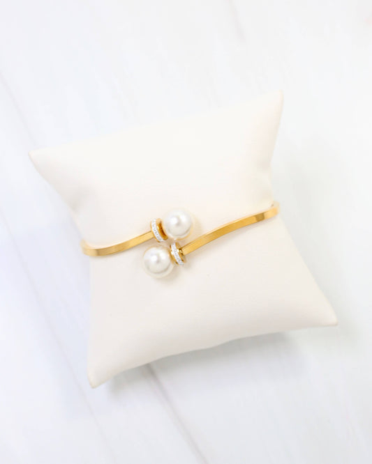 Everett Pearl Hinged Bracelet Gold