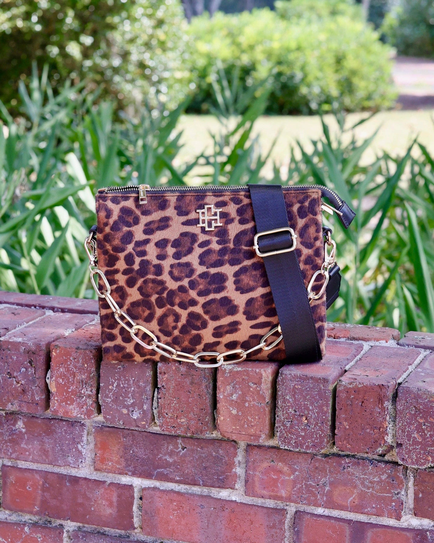 Ariana Crossbody Spotted Saddle: