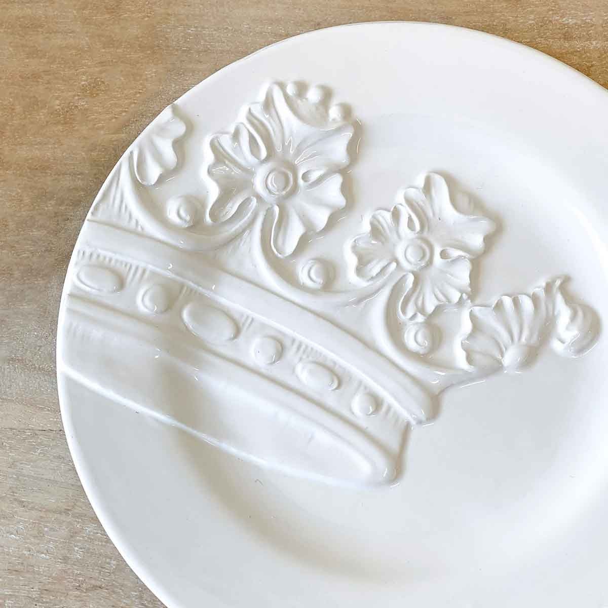 Royal Crown Embossed Plates (Set of 4)