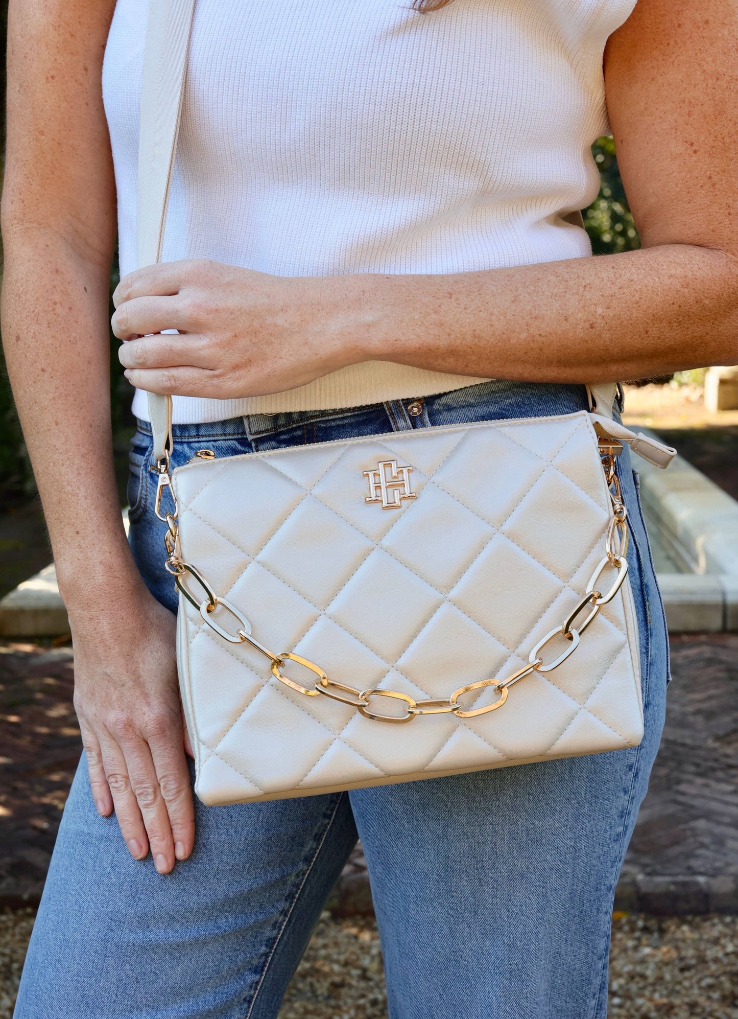Ariana Crossbody Pearl LD: Default
