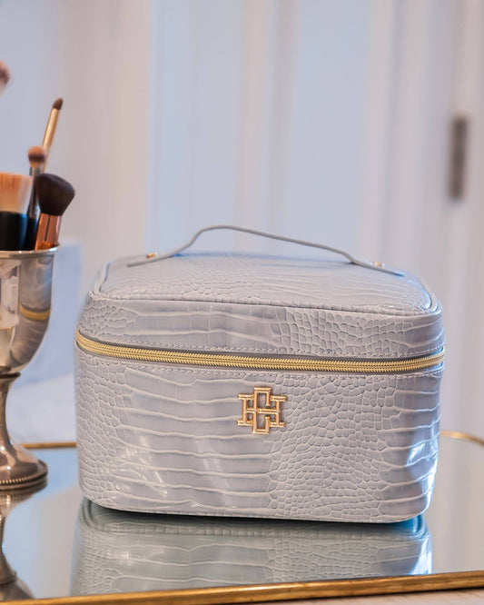 Hampton Train Case Baby Blue EC: Default