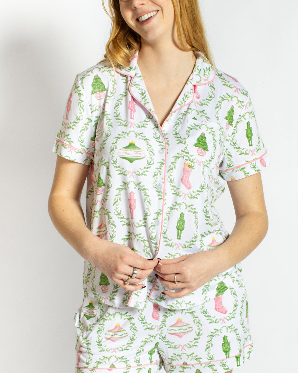 Nutcracker Trellis Short Sleeve Button Up Sleep Shirt w/ Pants