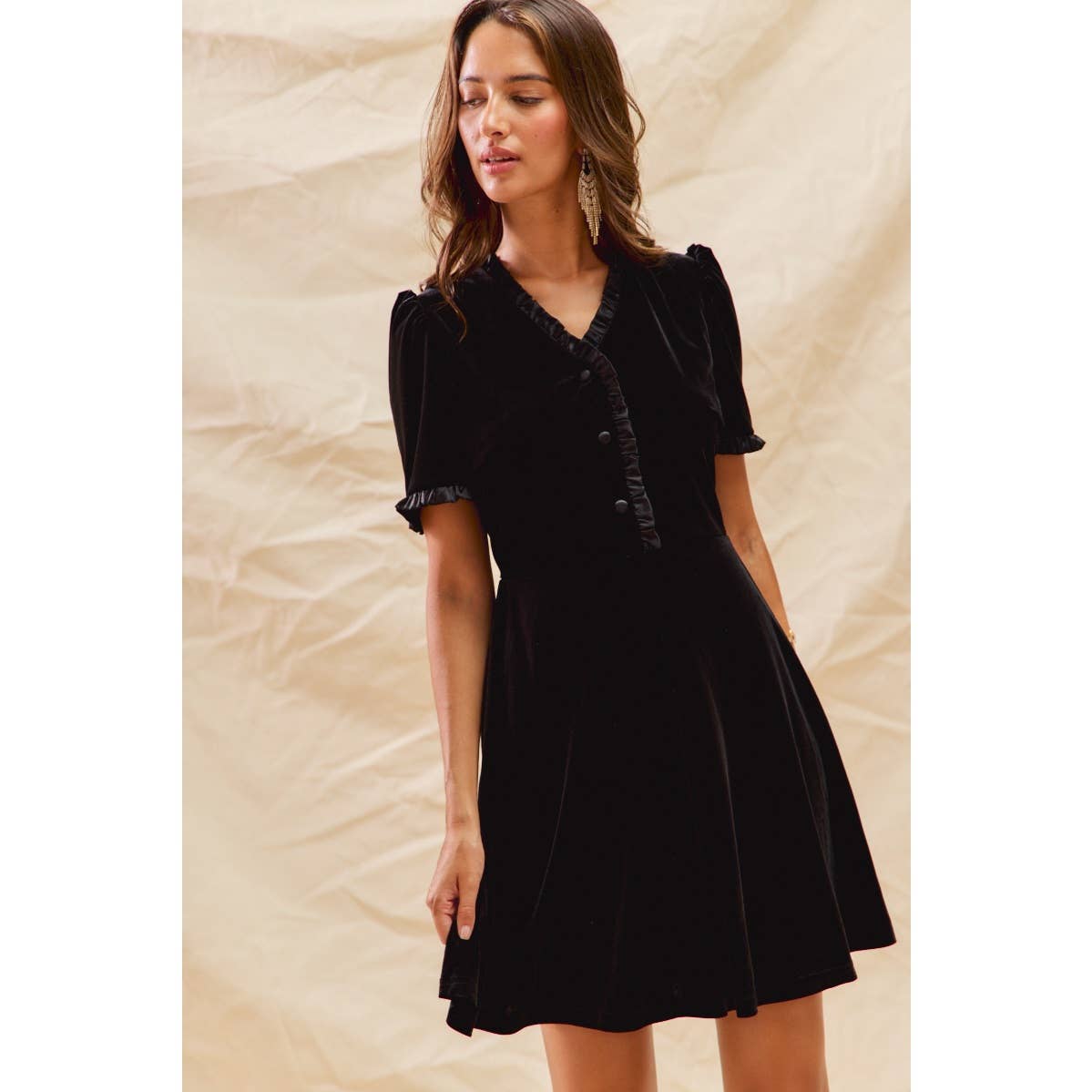 CHRISTMAS HOLIDAY VELVET RUFFLED MINI DRESS: BLACK / XL