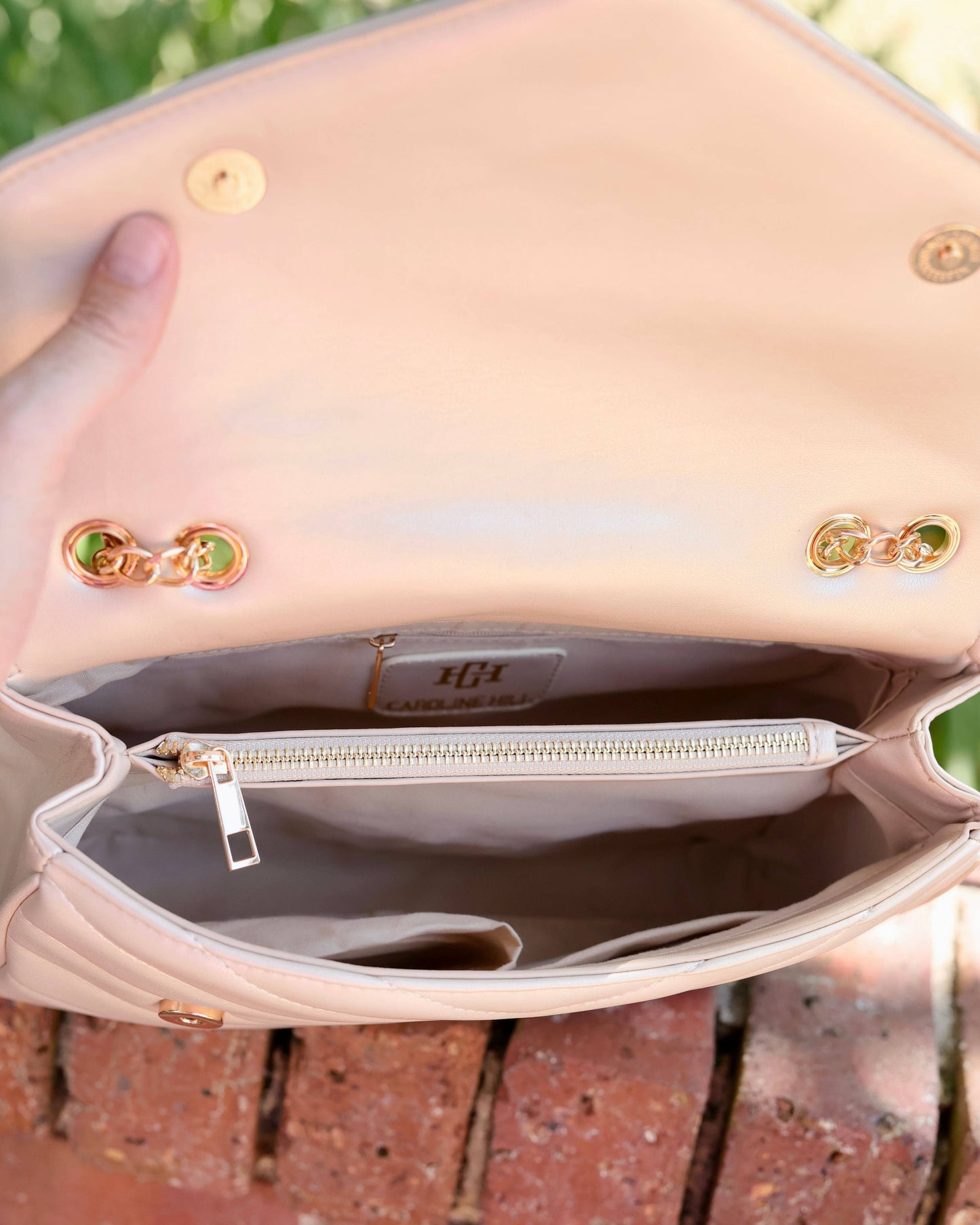 Mia Crossbody Bag Latte VQ: