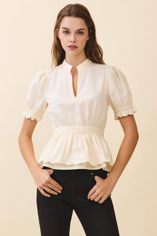 Split Neck Scalloped Elastic Cuff Short Sleeve Top: CREAM