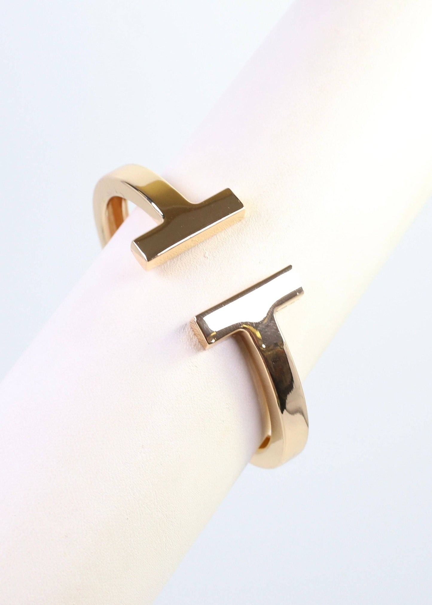 Jessi Open T Bangle Bracelet Gold: Default