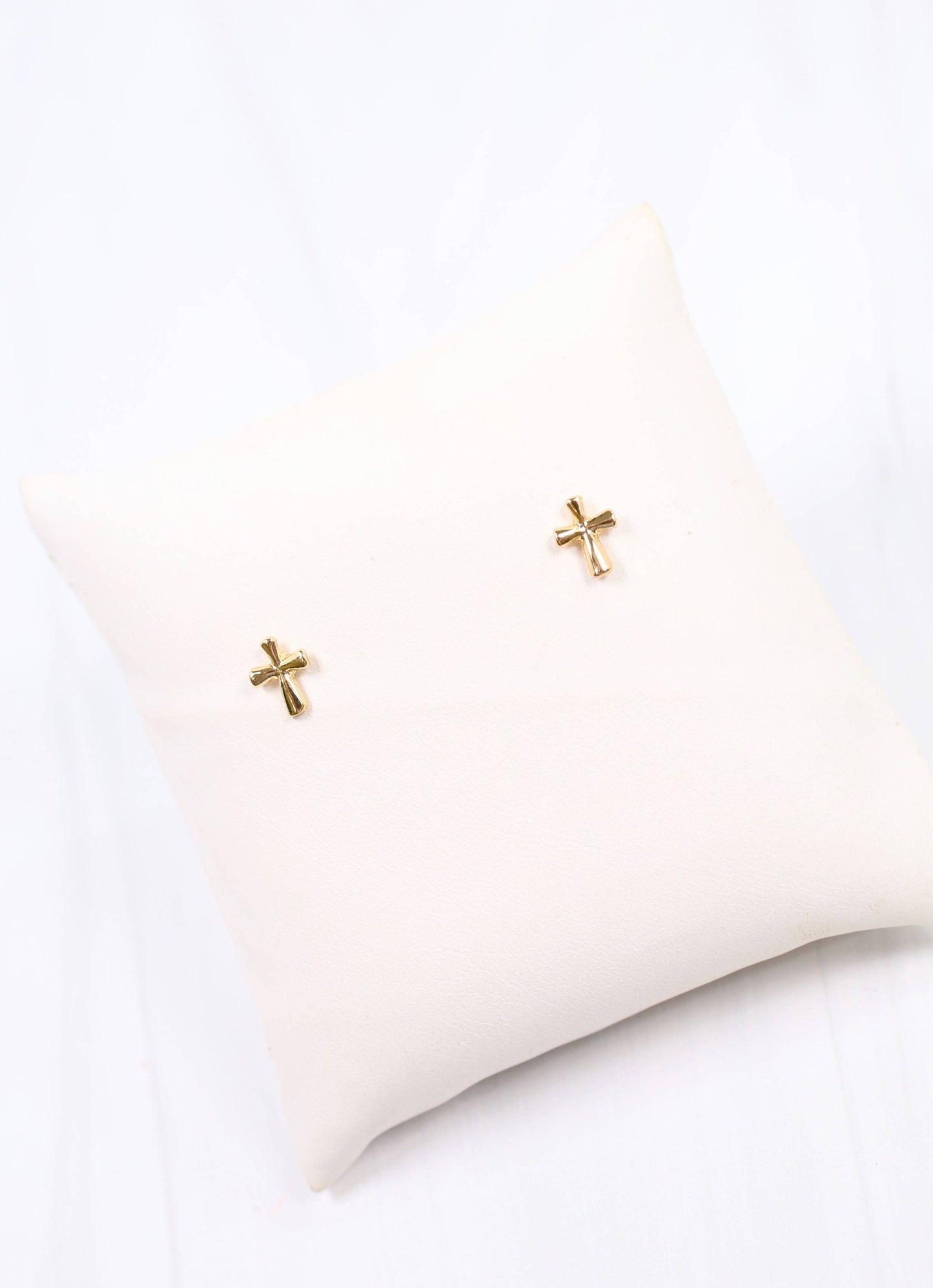 Anmore Cross Stud Earring GOLD: Default