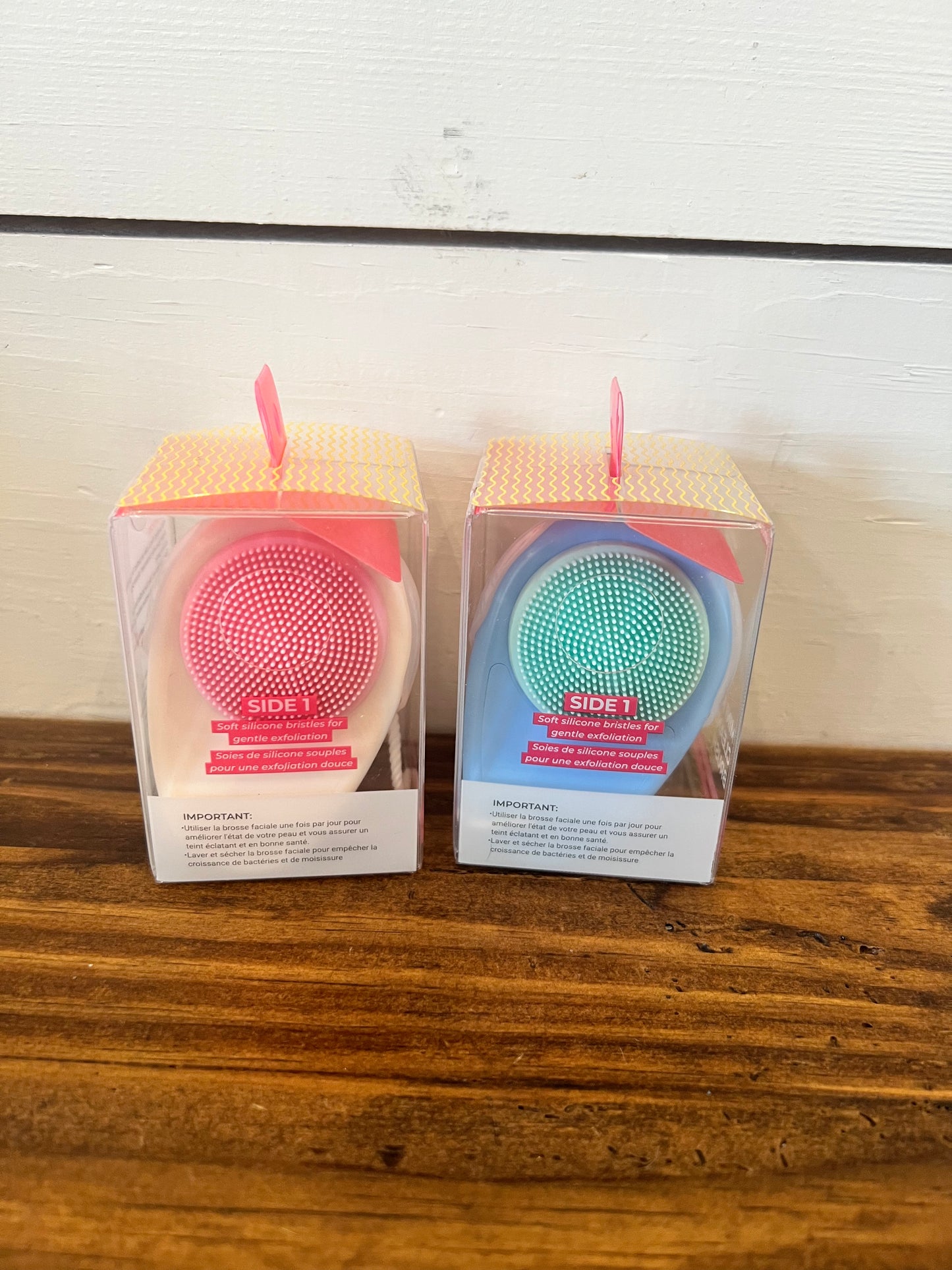 Lindo Mini Face Cleaning Brush Travel Friendly Facial Cleanser