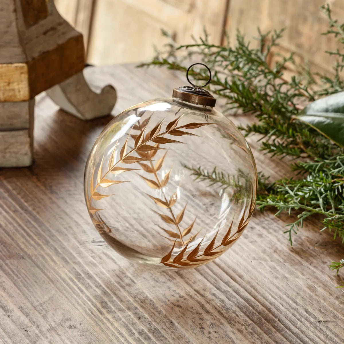 Golden Etched Laurel Glass 4" Ornament