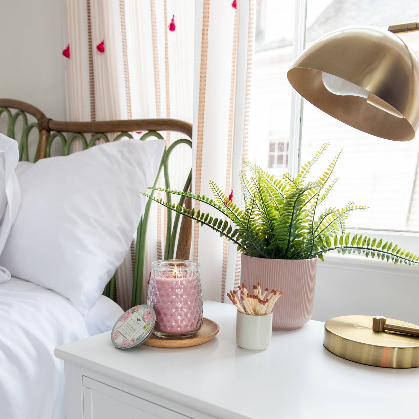 Peony Bloom Signature Candle - Thumbnail 3