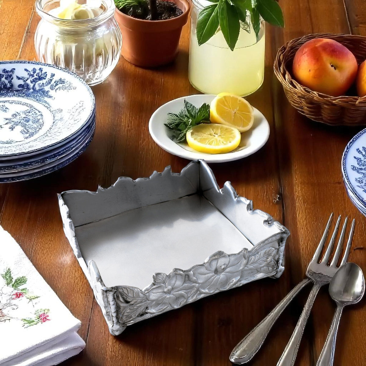 Magnolia Luncheon Napkin Box