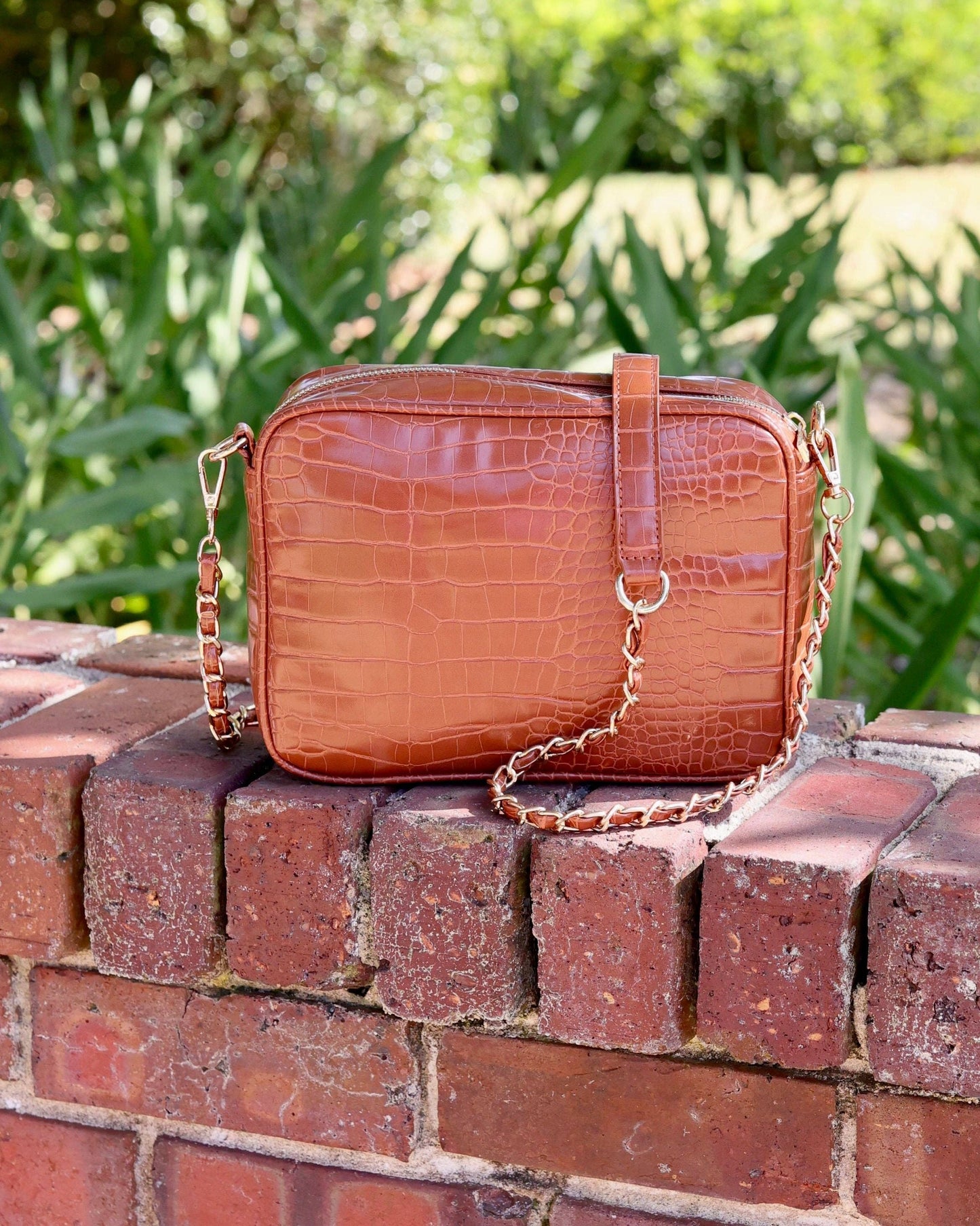 Fiona Crossbody Saddle EC: