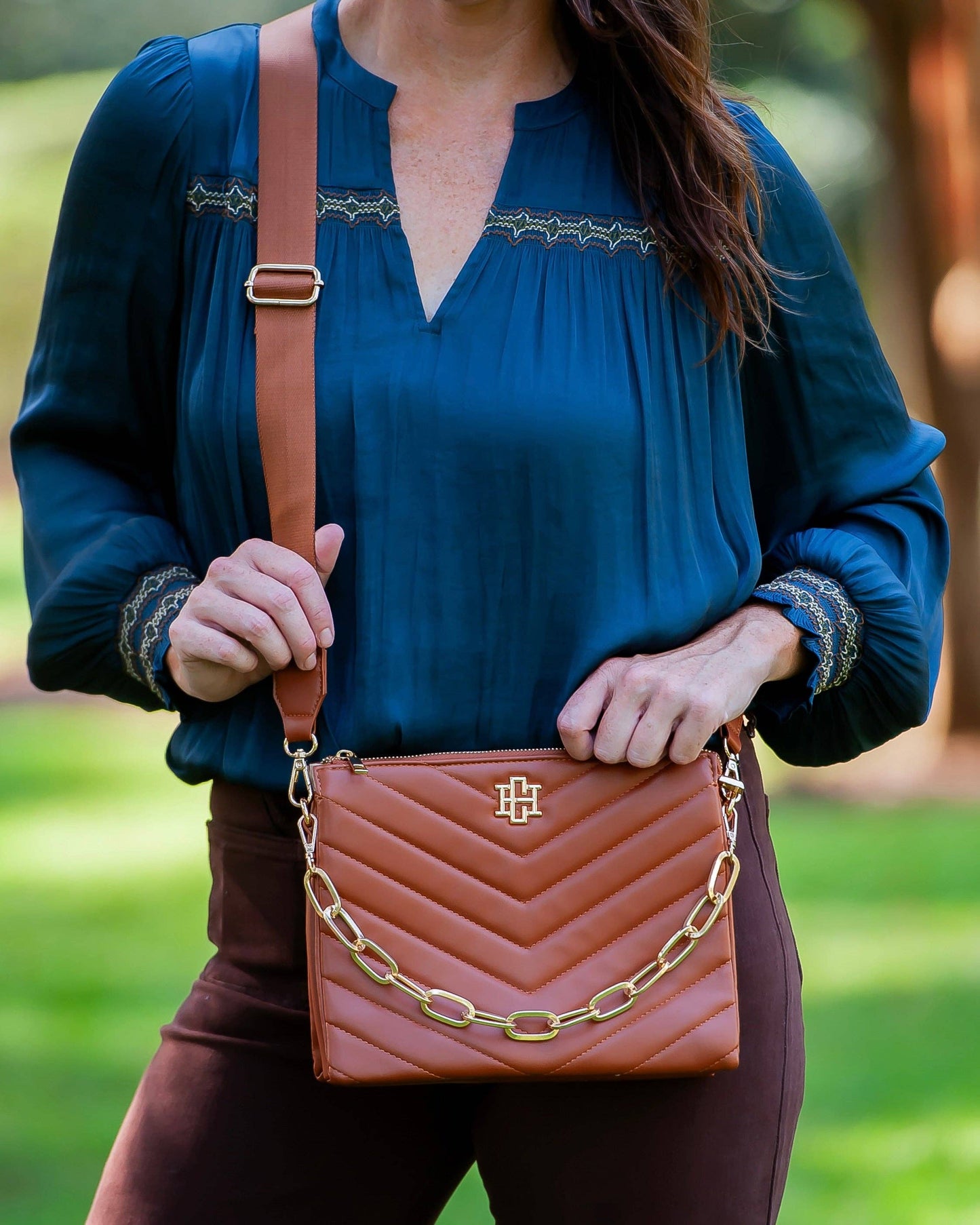 Ariana Crossbody Saddle VQ: