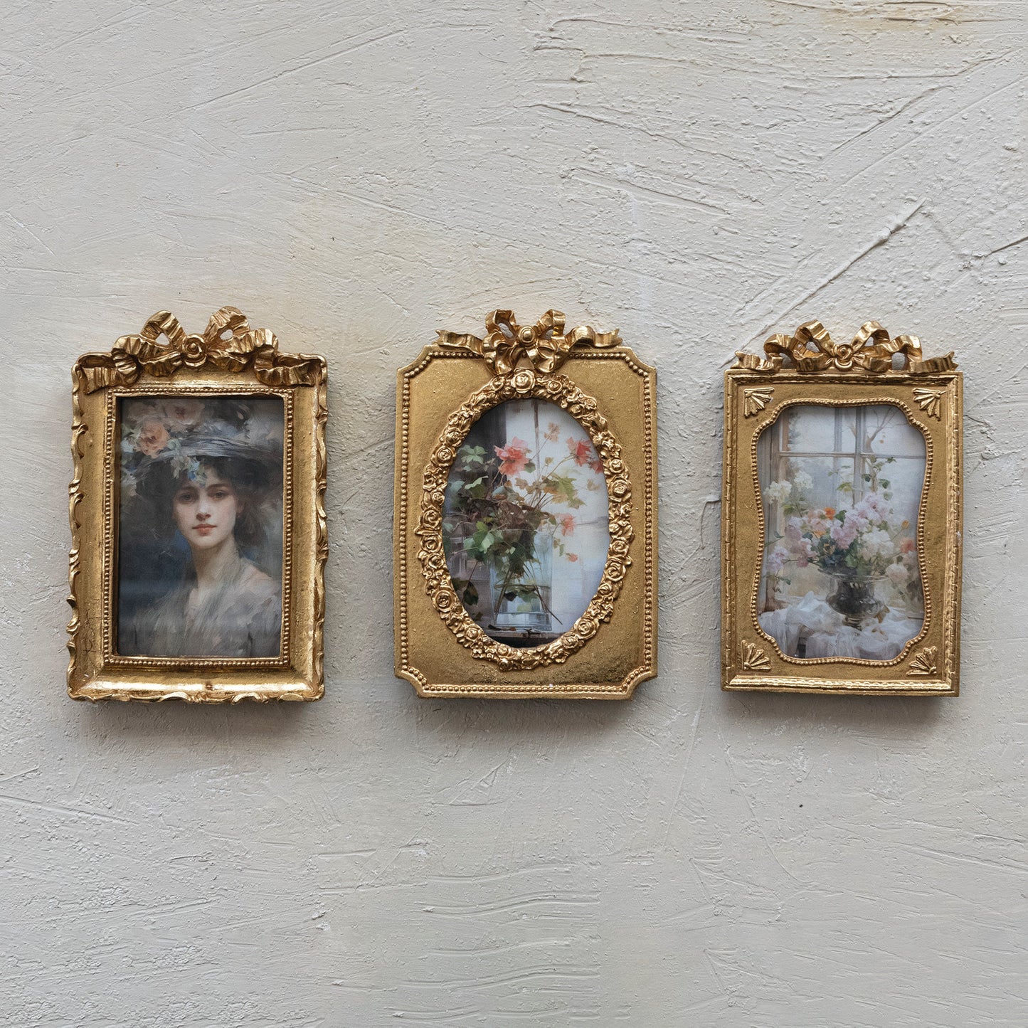 Resin Photo Frame w/Bow, Gold Finish (3 Styles)