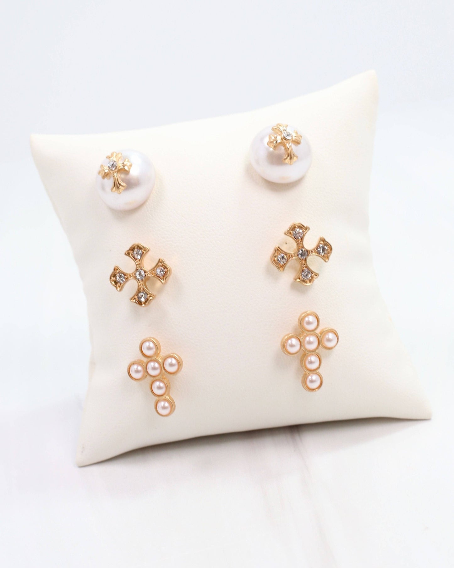 Minnie Lou Cross Earring Set Worn Gold: Default