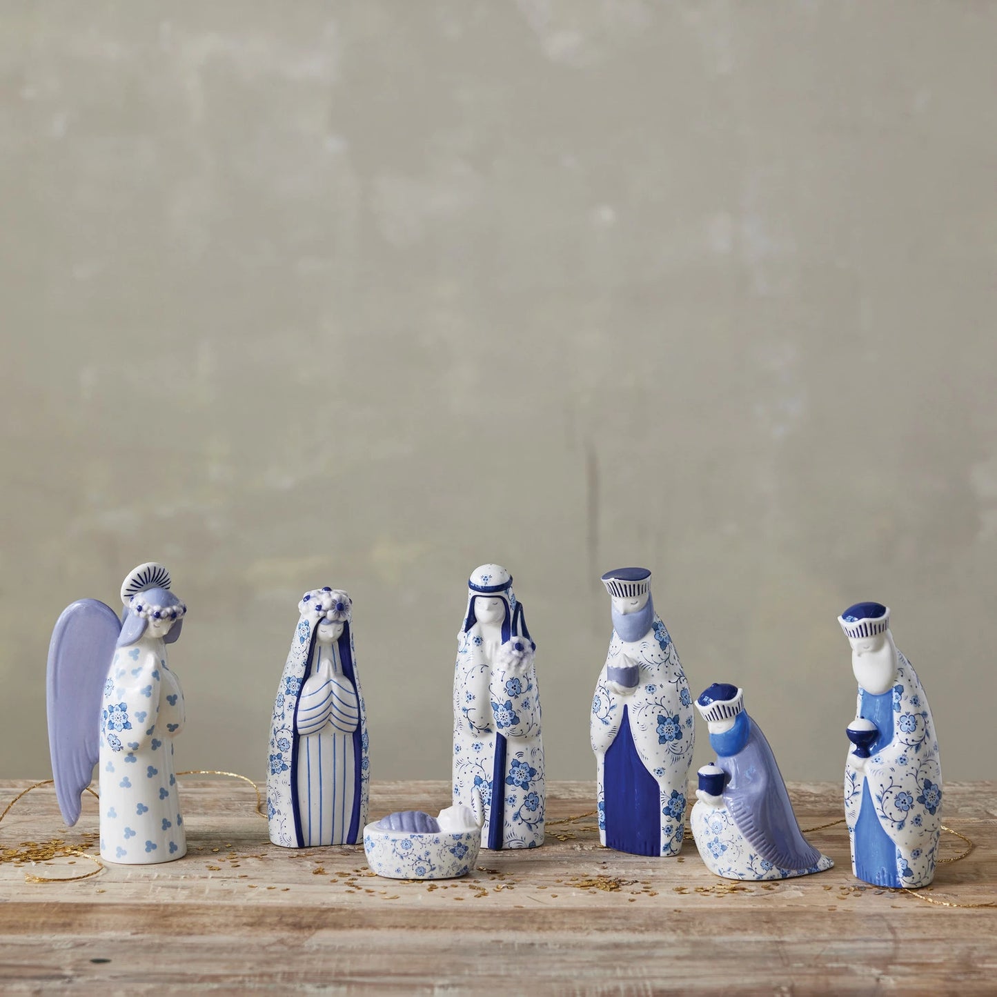Ceramic Nativity with Floral Pattern, Blue & White, Set of 7