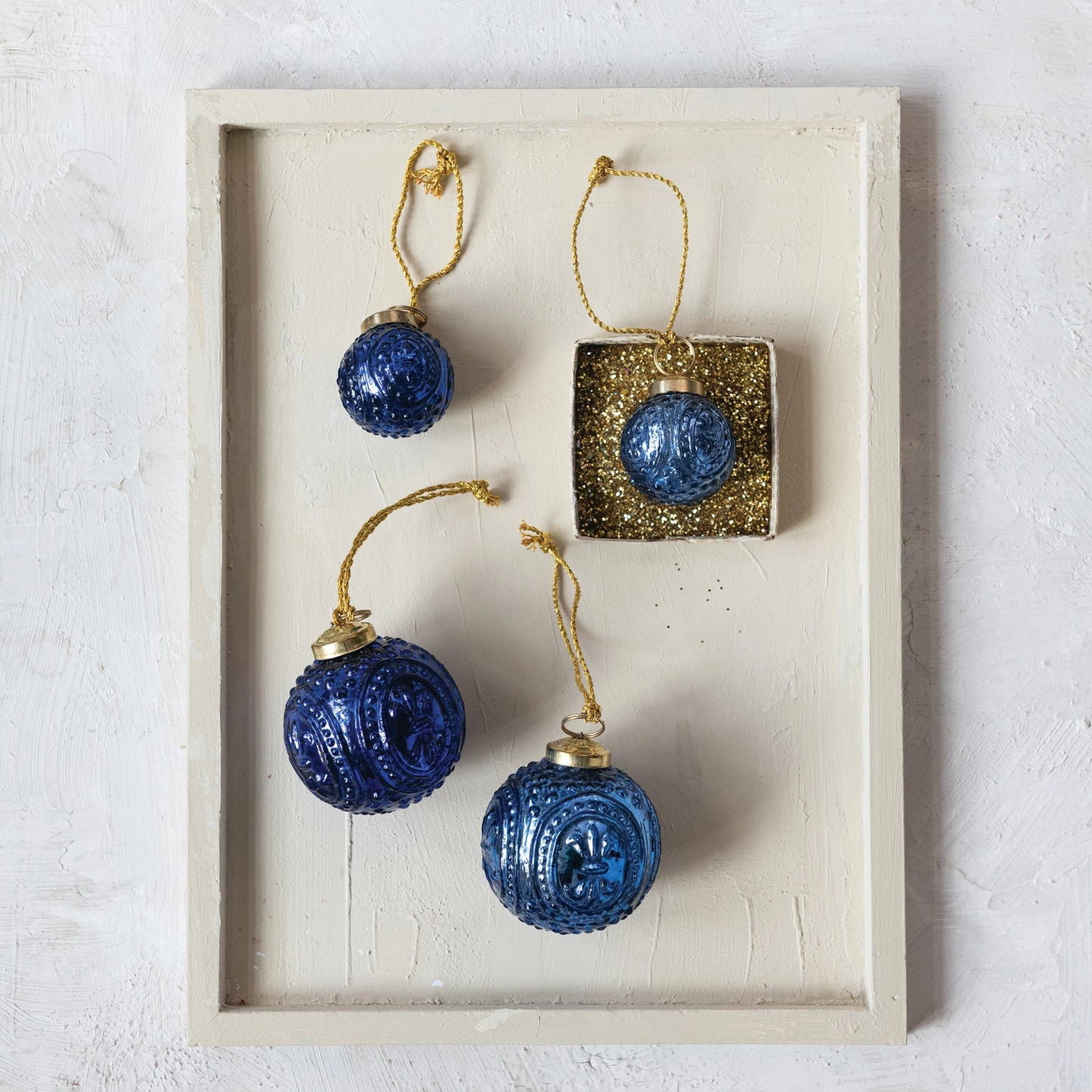Embossed Recycled Mercury Glass Ball Ornament (2 Colors)